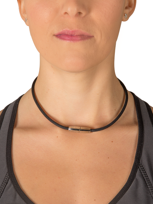 Collar con titanio Rakuwa Chocker x100